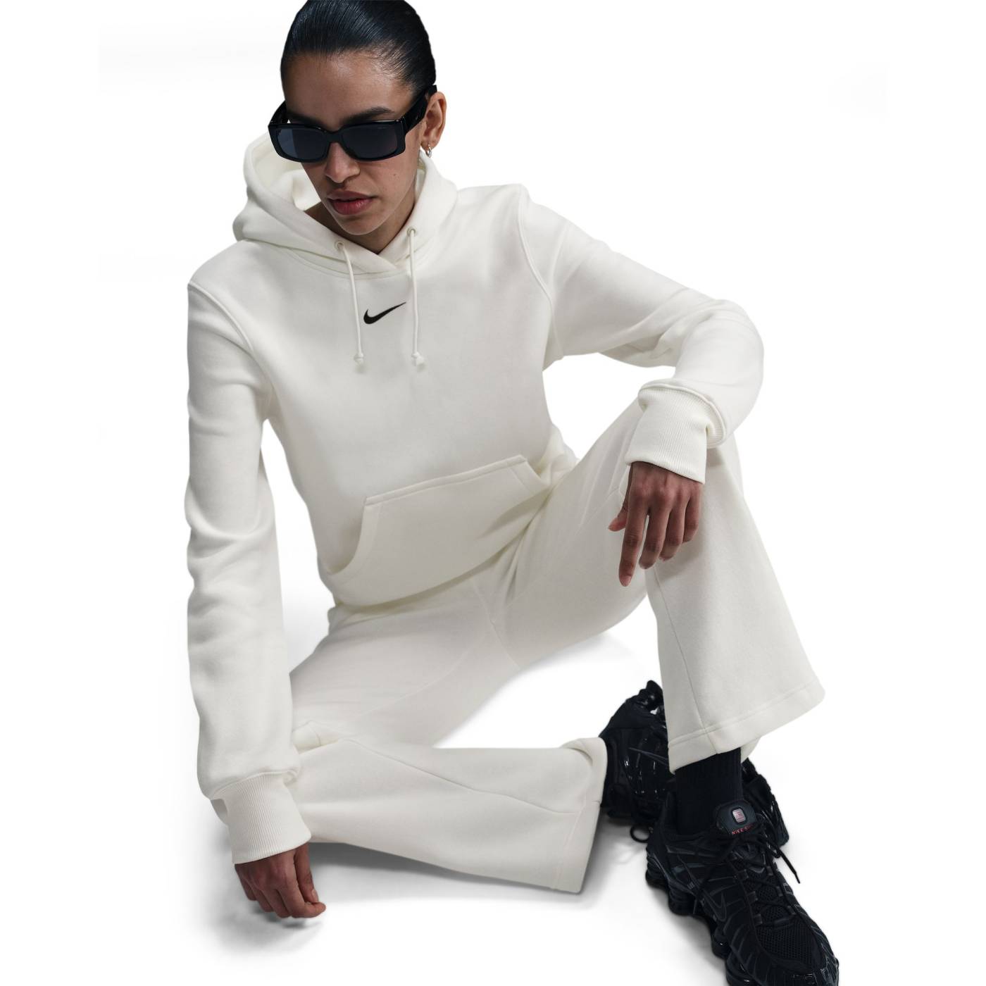 Rafa Nadal Academy Women's Cream Colour Sweatshirt